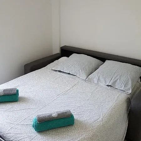 Studio Proche Roissy Cdg, Parc Des Expos De Villepinte, Parc Asterix, Le Bourget, Paris, Chantilly, Disney Apartmán Gonesse